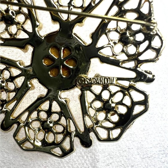 Vintage Sarah Coventry Brooch W/Red Rhinestones Serenade Collection Gripoix Star - Picture 6 of 7